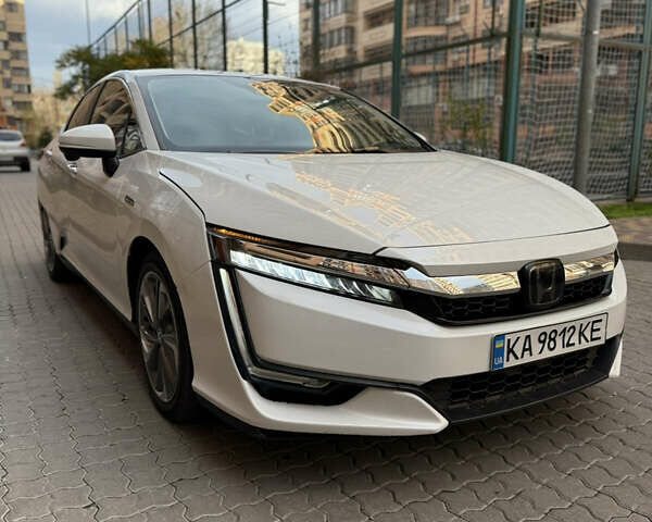 Белый Хонда Клерити, объемом двигателя 1.5 л и пробегом 92 тыс. км за 18200 $, фото 11 на Automoto.ua