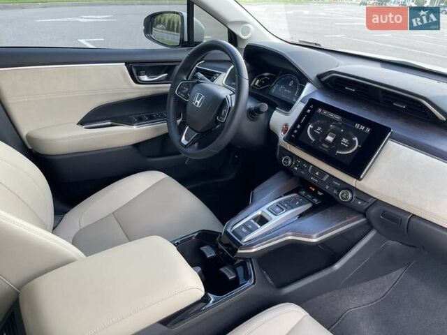 Белый Хонда Клерити, объемом двигателя 1.5 л и пробегом 19 тыс. км за 22500 $, фото 21 на Automoto.ua