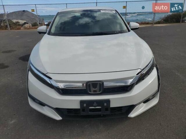 Белый Хонда Клерити, объемом двигателя 0 л и пробегом 136 тыс. км за 3000 $, фото 4 на Automoto.ua