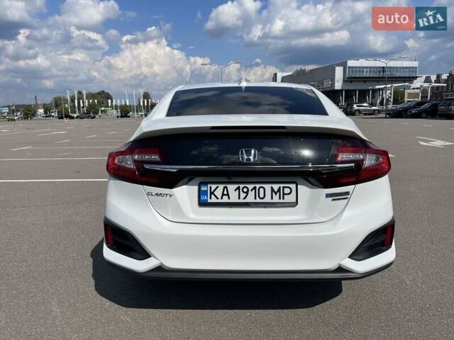 Белый Хонда Клерити, объемом двигателя 1.5 л и пробегом 19 тыс. км за 22500 $, фото 7 на Automoto.ua