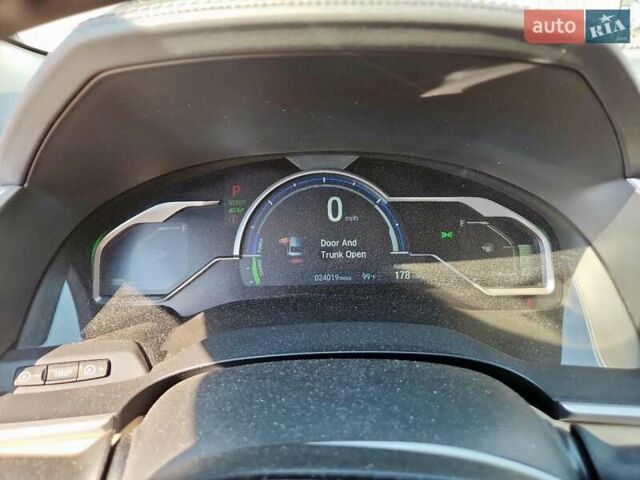 Белый Хонда Клерити, объемом двигателя 0 л и пробегом 38 тыс. км за 3000 $, фото 8 на Automoto.ua