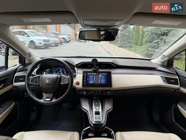 Белый Хонда Клерити, объемом двигателя 1.5 л и пробегом 92 тыс. км за 18200 $, фото 20 на Automoto.ua