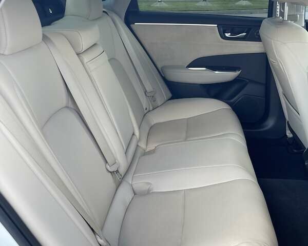 Белый Хонда Клерити, объемом двигателя 1.5 л и пробегом 19 тыс. км за 22500 $, фото 24 на Automoto.ua