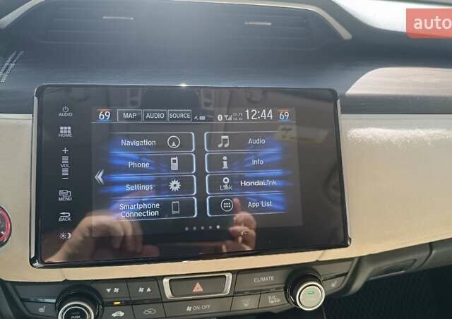 Білий Хонда Клериті, об'ємом двигуна 1.5 л та пробігом 110 тис. км за 20000 $, фото 29 на Automoto.ua