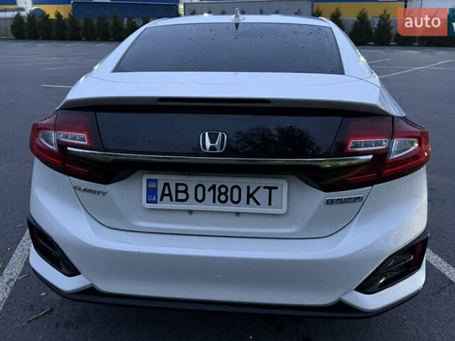 Белый Хонда Клерити, объемом двигателя 1.5 л и пробегом 141 тыс. км за 16900 $, фото 8 на Automoto.ua