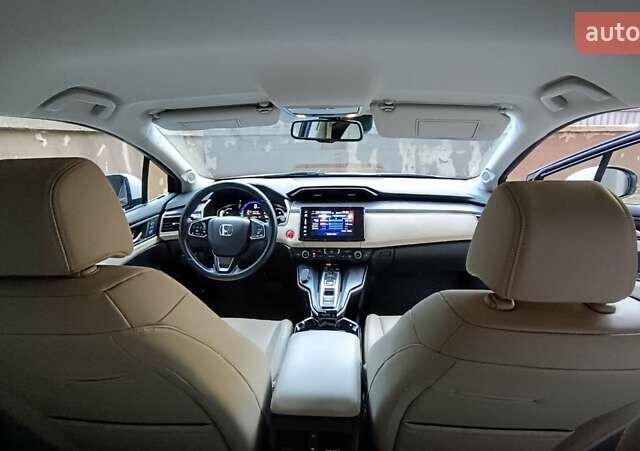 Білий Хонда Клериті, об'ємом двигуна 1.5 л та пробігом 110 тис. км за 20000 $, фото 13 на Automoto.ua