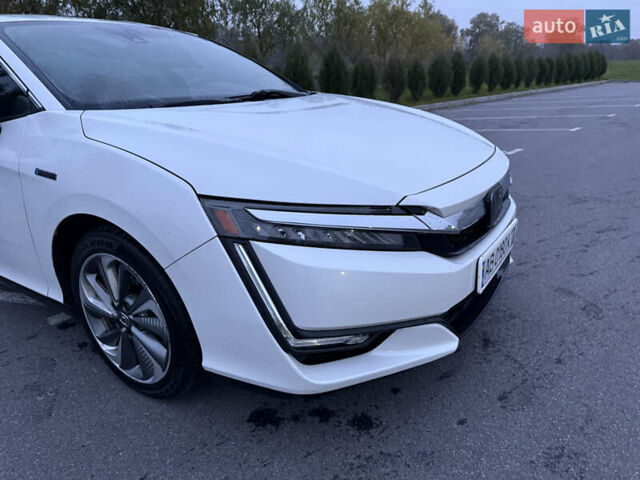 Белый Хонда Клерити, объемом двигателя 1.5 л и пробегом 141 тыс. км за 16900 $, фото 5 на Automoto.ua