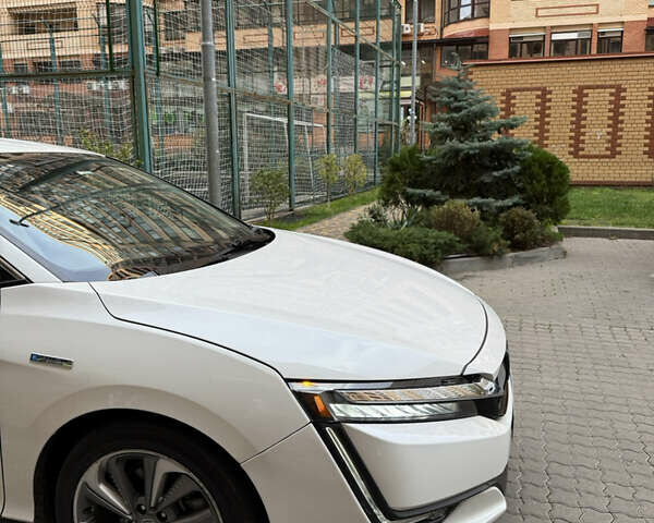 Белый Хонда Клерити, объемом двигателя 1.5 л и пробегом 92 тыс. км за 18200 $, фото 12 на Automoto.ua