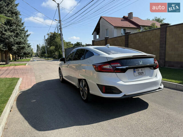 Белый Хонда Клерити, объемом двигателя 1.5 л и пробегом 77 тыс. км за 17499 $, фото 6 на Automoto.ua