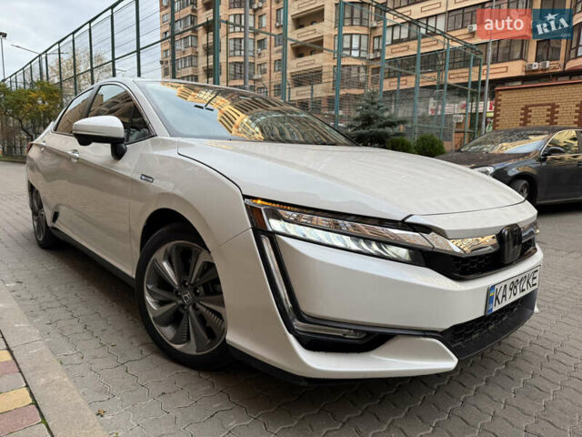 Белый Хонда Клерити, объемом двигателя 1.5 л и пробегом 92 тыс. км за 18200 $, фото 3 на Automoto.ua