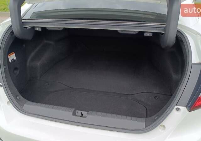 Білий Хонда Клериті, об'ємом двигуна 1.5 л та пробігом 110 тис. км за 20000 $, фото 8 на Automoto.ua