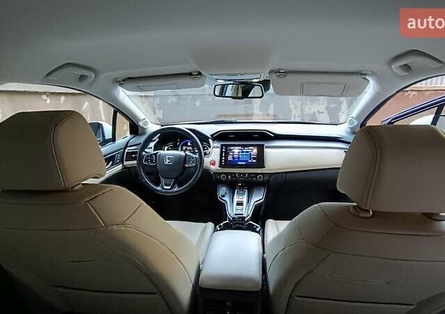 Білий Хонда Клериті, об'ємом двигуна 1.5 л та пробігом 110 тис. км за 20000 $, фото 17 на Automoto.ua