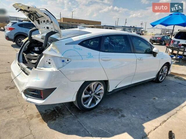 Белый Хонда Клерити, объемом двигателя 0 л и пробегом 38 тыс. км за 3000 $, фото 2 на Automoto.ua