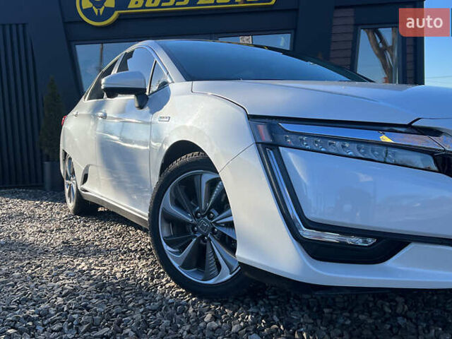 Білий Хонда Клериті, об'ємом двигуна 1.5 л та пробігом 81 тис. км за 20500 $, фото 19 на Automoto.ua