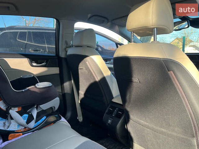 Білий Хонда Клериті, об'ємом двигуна 1.5 л та пробігом 81 тис. км за 20500 $, фото 16 на Automoto.ua