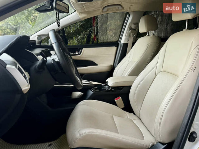 Белый Хонда Клерити, объемом двигателя 1.5 л и пробегом 91 тыс. км за 20700 $, фото 16 на Automoto.ua