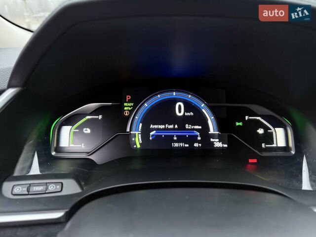 Черный Хонда Клерити, объемом двигателя 1.5 л и пробегом 138 тыс. км за 17800 $, фото 24 на Automoto.ua