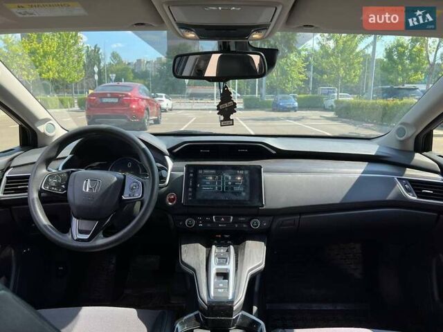 Черный Хонда Клерити, объемом двигателя 1.5 л и пробегом 270 тыс. км за 13990 $, фото 25 на Automoto.ua