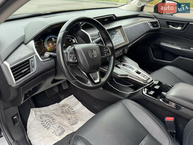 Черный Хонда Клерити, объемом двигателя 1.5 л и пробегом 163 тыс. км за 18900 $, фото 48 на Automoto.ua