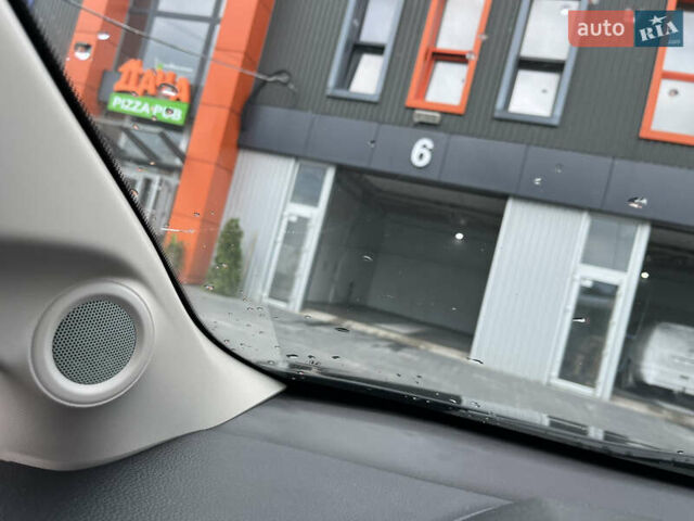 Чорний Хонда Клериті, об'ємом двигуна 1.5 л та пробігом 90 тис. км за 21700 $, фото 2 на Automoto.ua