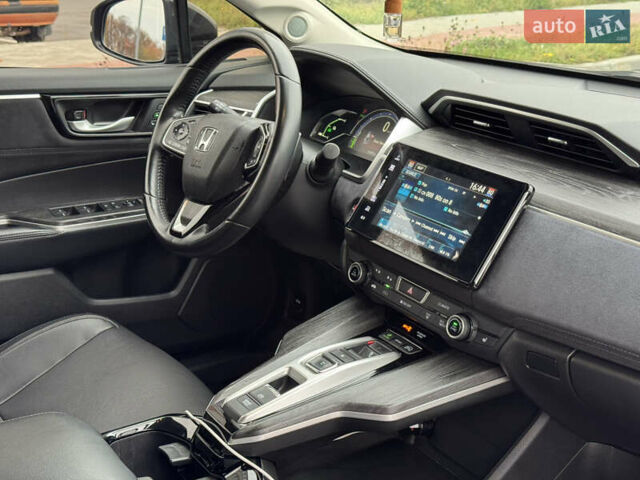 Черный Хонда Клерити, объемом двигателя 1.5 л и пробегом 163 тыс. км за 18900 $, фото 80 на Automoto.ua