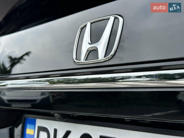 Чорний Хонда Клериті, об'ємом двигуна 1.5 л та пробігом 120 тис. км за 19299 $, фото 6 на Automoto.ua