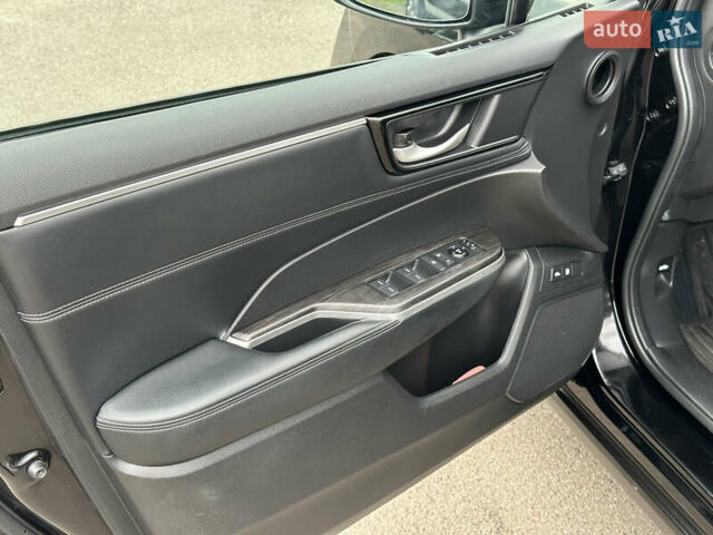 Чорний Хонда Клериті, об'ємом двигуна 1.5 л та пробігом 120 тис. км за 19299 $, фото 10 на Automoto.ua