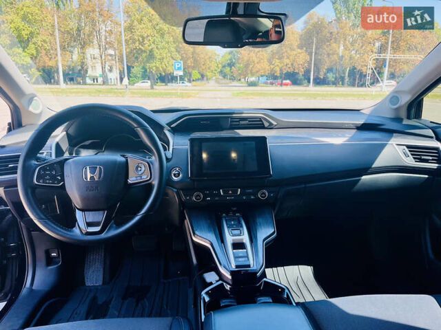 Черный Хонда Клерити, объемом двигателя 1.5 л и пробегом 144 тыс. км за 18500 $, фото 2 на Automoto.ua