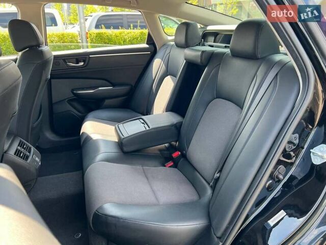 Черный Хонда Клерити, объемом двигателя 1.5 л и пробегом 270 тыс. км за 13990 $, фото 8 на Automoto.ua