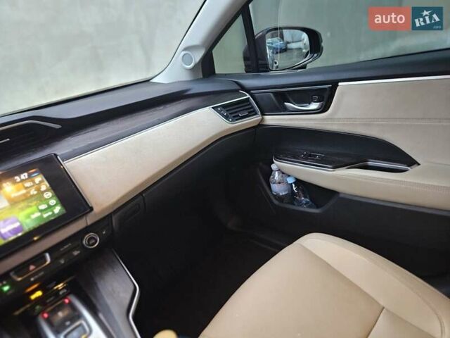 Красный Хонда Клерити, объемом двигателя 1.5 л и пробегом 120 тыс. км за 18800 $, фото 7 на Automoto.ua