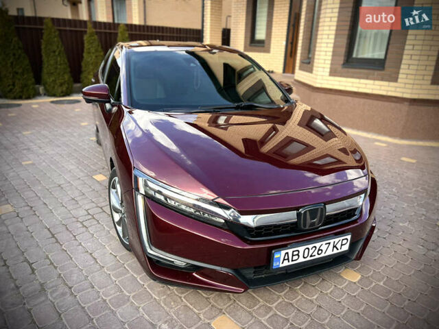 Красный Хонда Клерити, объемом двигателя 1.5 л и пробегом 226 тыс. км за 15600 $, фото 2 на Automoto.ua