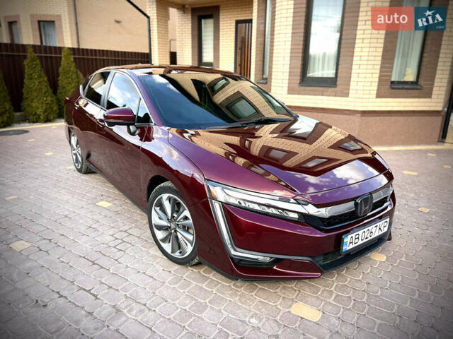Красный Хонда Клерити, объемом двигателя 1.5 л и пробегом 226 тыс. км за 15600 $, фото 1 на Automoto.ua