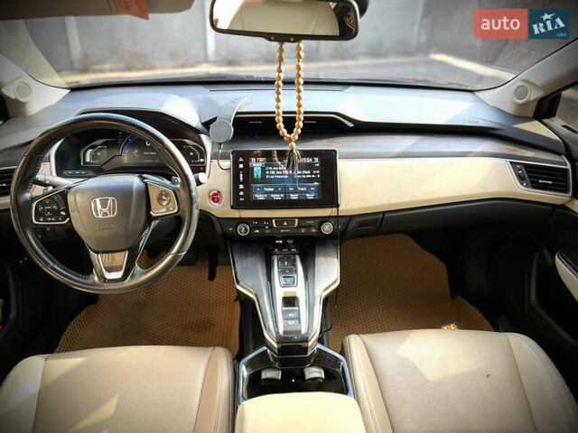 Красный Хонда Клерити, объемом двигателя 1.5 л и пробегом 226 тыс. км за 15600 $, фото 35 на Automoto.ua