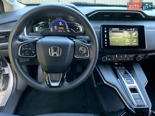 Сірий Хонда Клериті, об'ємом двигуна 1.5 л та пробігом 105 тис. км за 19300 $, фото 20 на Automoto.ua