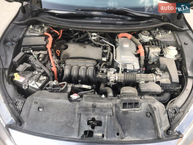 Серый Хонда Клерити, объемом двигателя 1.5 л и пробегом 198 тыс. км за 15500 $, фото 3 на Automoto.ua