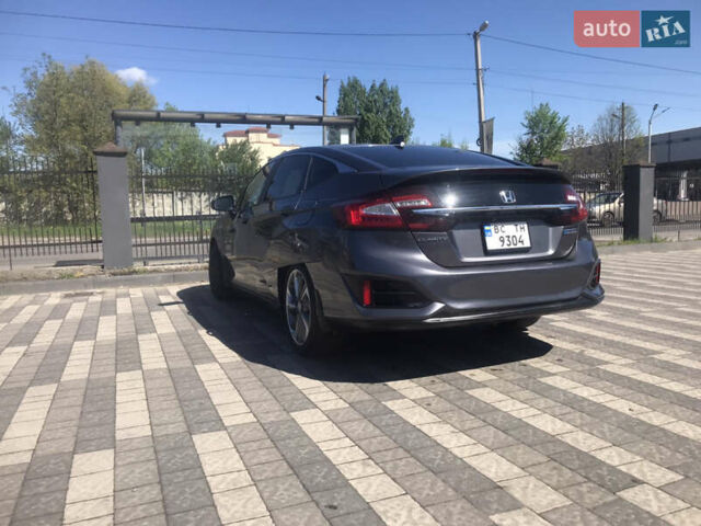 Серый Хонда Клерити, объемом двигателя 1.5 л и пробегом 198 тыс. км за 15500 $, фото 2 на Automoto.ua