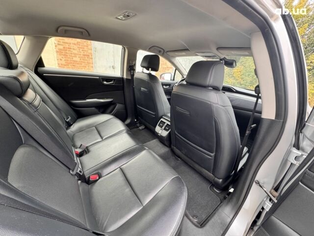 Серый Хонда Клерити, объемом двигателя 1.5 л и пробегом 87 тыс. км за 19200 $, фото 7 на Automoto.ua