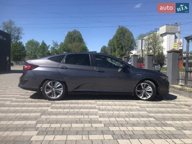 Серый Хонда Клерити, объемом двигателя 1.5 л и пробегом 198 тыс. км за 15500 $, фото 5 на Automoto.ua