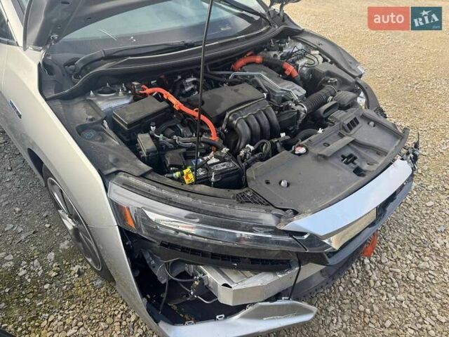 Серый Хонда Клерити, объемом двигателя 1.5 л и пробегом 34 тыс. км за 11000 $, фото 13 на Automoto.ua