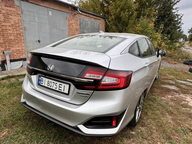 Серый Хонда Клерити, объемом двигателя 1.5 л и пробегом 87 тыс. км за 19200 $, фото 4 на Automoto.ua