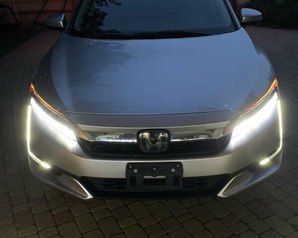 Сірий Хонда Клериті, об'ємом двигуна 1.5 л та пробігом 105 тис. км за 19300 $, фото 30 на Automoto.ua