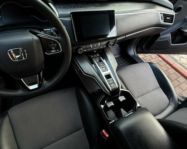 Серый Хонда Клерити, объемом двигателя 1.5 л и пробегом 161 тыс. км за 18100 $, фото 31 на Automoto.ua