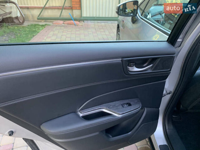 Сірий Хонда Клериті, об'ємом двигуна 1.5 л та пробігом 105 тис. км за 19300 $, фото 10 на Automoto.ua