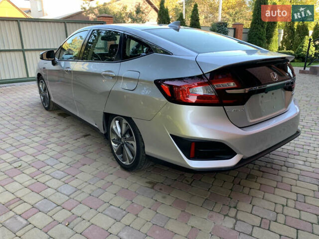 Сірий Хонда Клериті, об'ємом двигуна 1.5 л та пробігом 105 тис. км за 19300 $, фото 3 на Automoto.ua