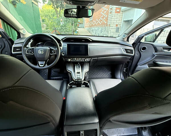 Серый Хонда Клерити, объемом двигателя 1.5 л и пробегом 161 тыс. км за 18100 $, фото 30 на Automoto.ua