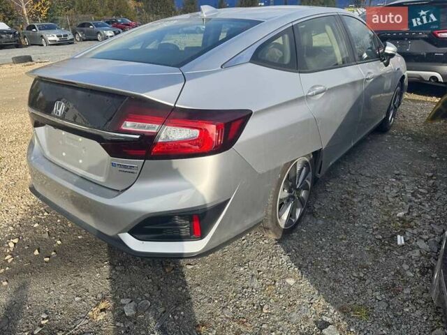 Серый Хонда Клерити, объемом двигателя 1.5 л и пробегом 34 тыс. км за 11000 $, фото 3 на Automoto.ua