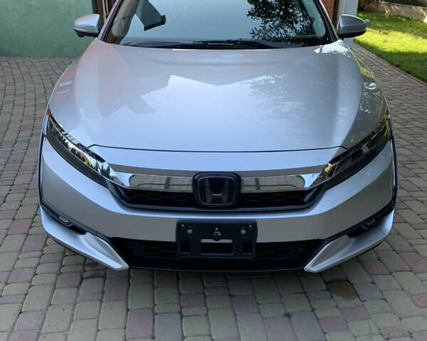 Сірий Хонда Клериті, об'ємом двигуна 1.5 л та пробігом 105 тис. км за 19300 $, фото 5 на Automoto.ua