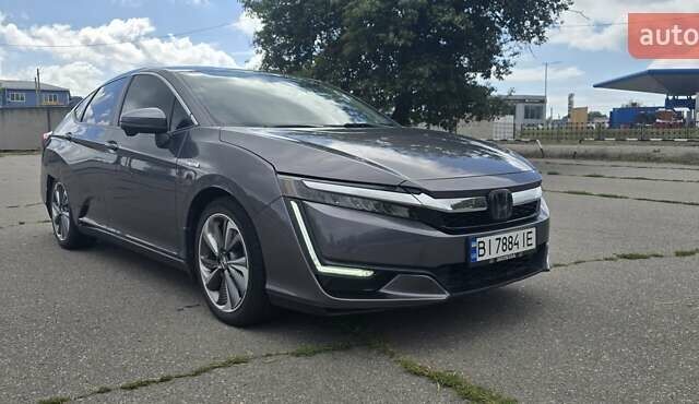 Сірий Хонда Клериті, об'ємом двигуна 1.5 л та пробігом 123 тис. км за 18200 $, фото 3 на Automoto.ua
