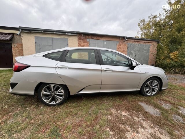 Серый Хонда Клерити, объемом двигателя 1.5 л и пробегом 87 тыс. км за 19200 $, фото 5 на Automoto.ua