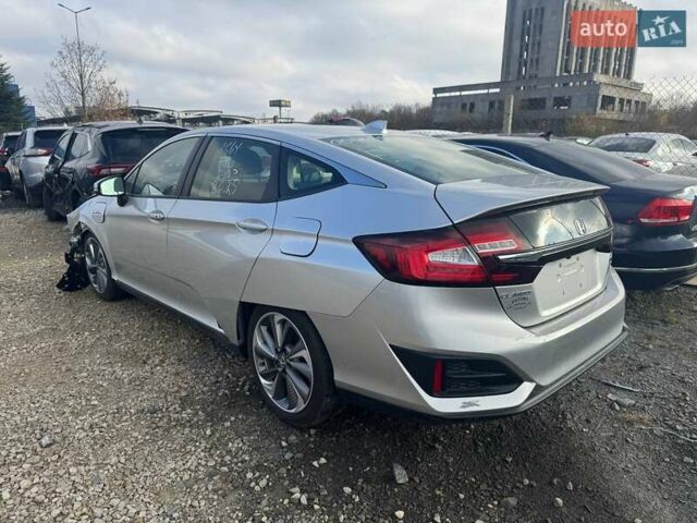 Серый Хонда Клерити, объемом двигателя 1.5 л и пробегом 34 тыс. км за 11000 $, фото 1 на Automoto.ua